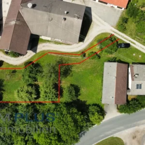 Großes Baugrundstück für ein EFH oder DH in idyllischer Lage