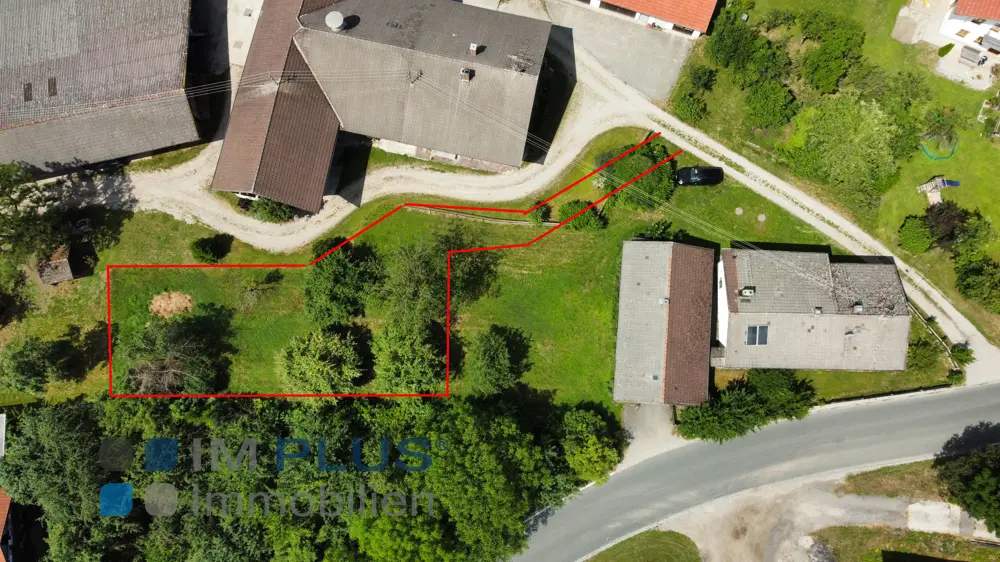 Großes Baugrundstück für ein EFH oder DH in idyllischer Lage
