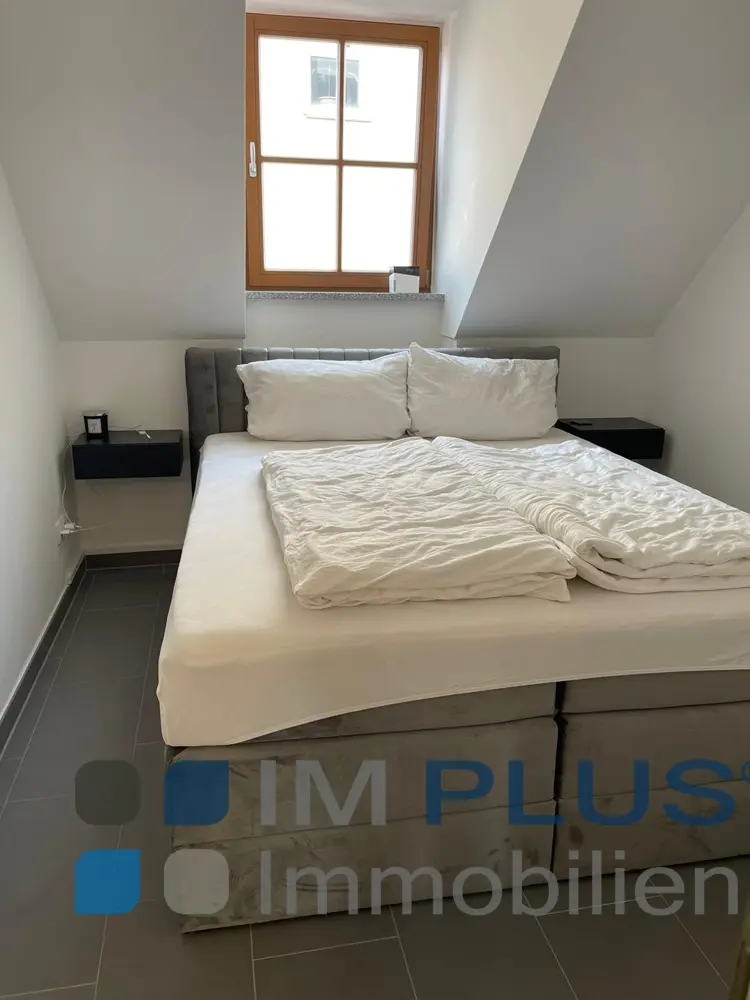 TOP LAGE – seltene 3-Zimmer-Dachgeschosswohnung über zwei Etagen am Max-Josefs-Platz – Bild 5